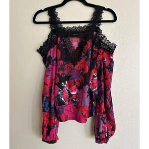 bebe Cold Shoulder Floral Blouse S Coquette Romantic Lace Trim Long Sleeve Y2K